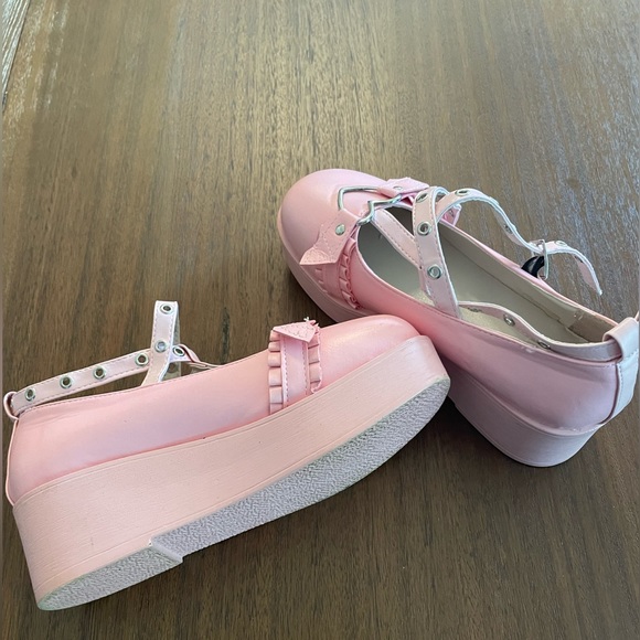 Pink Shoes - Picture 6 of 6